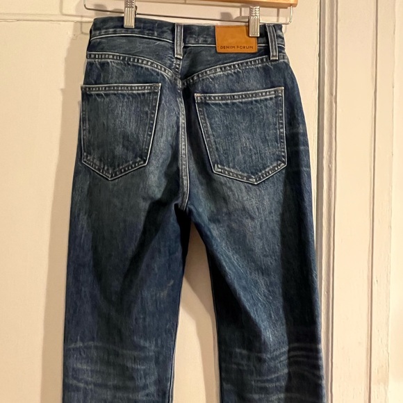 Aritzia Denim Forum Joni Loose Jeans in Mid-dark Wash - Picture 7 of 7